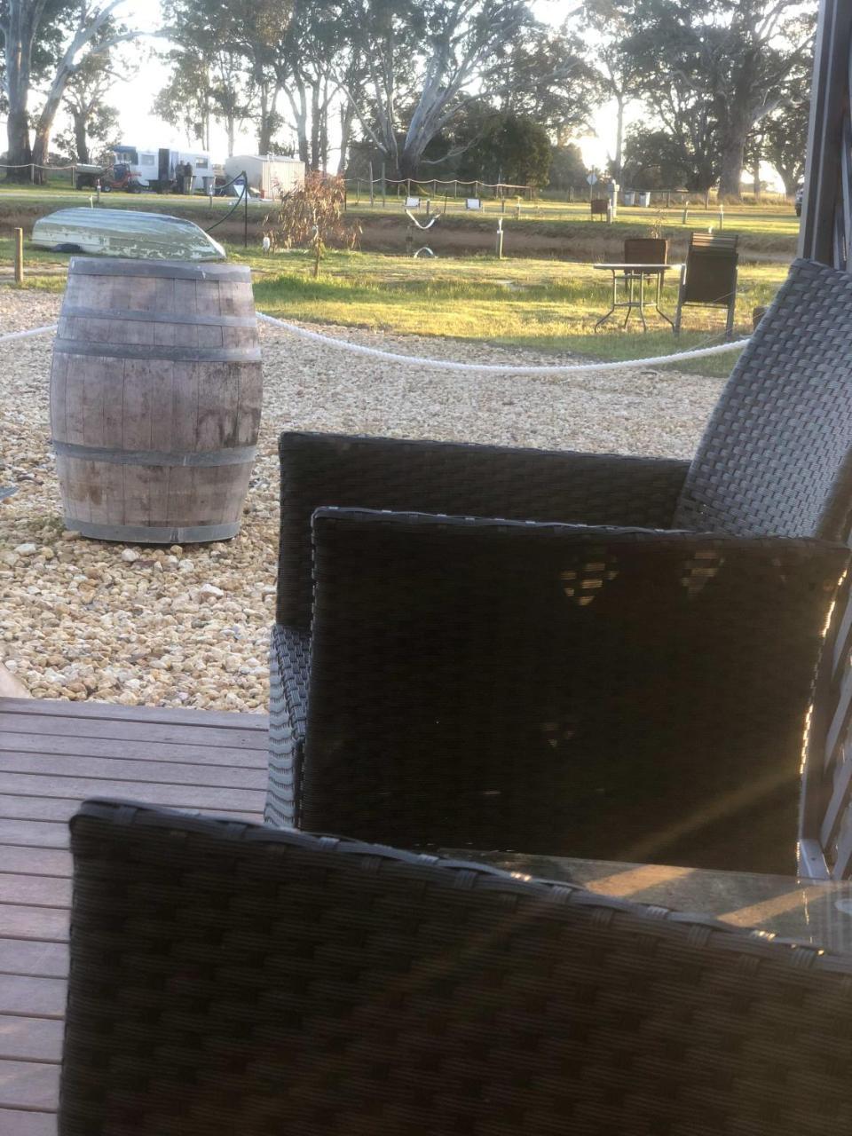 Coonawarra Ensuite Unit D ภายนอก รูปภาพ
